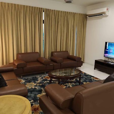 ג'והור בהרו Skyloft Muslim Suite מראה חיצוני תמונה
