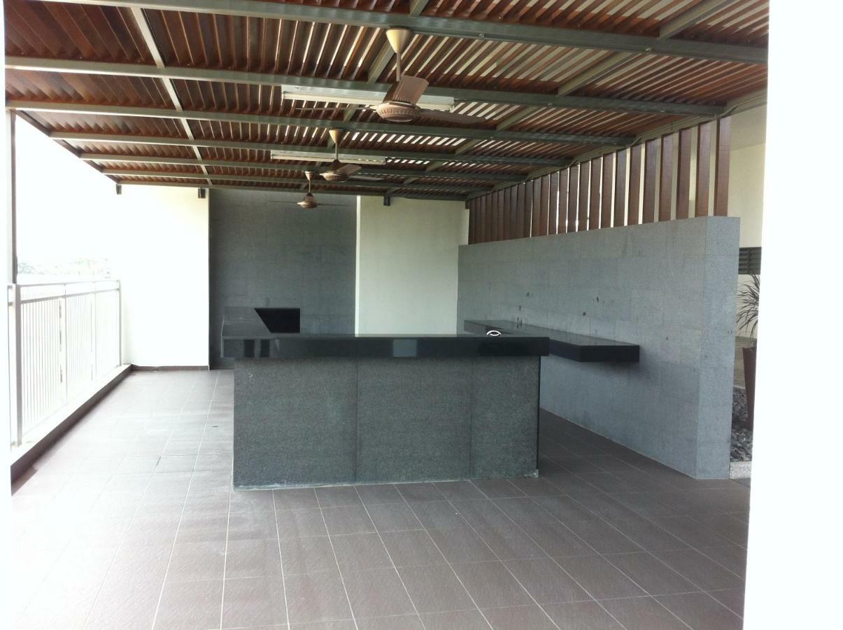 ג'והור בהרו Skyloft Muslim Suite מראה חיצוני תמונה