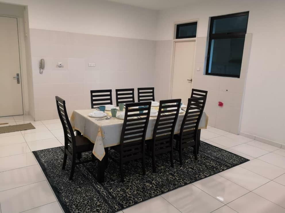 ג'והור בהרו Skyloft Muslim Suite מראה חיצוני תמונה